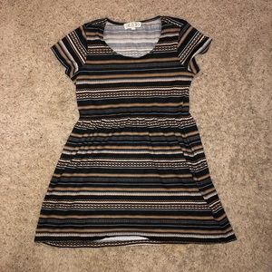 Short patterned dress barely worn